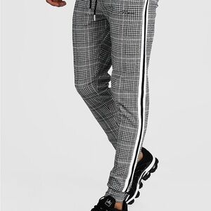 Black and White Plaid Jacquard Cuffed Jogger with Tape - NEVER WORN